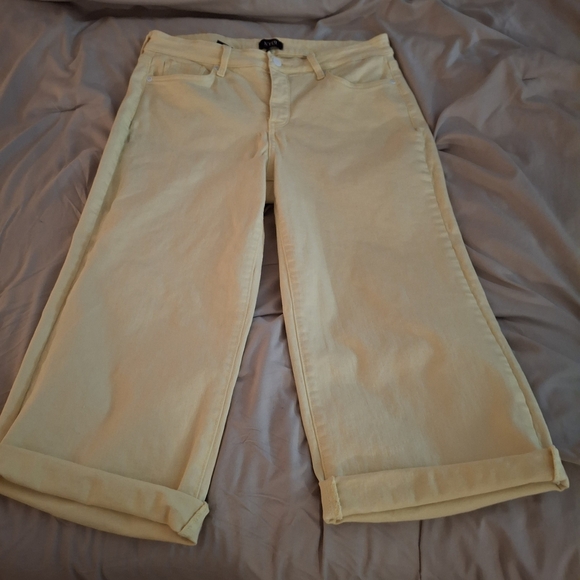 NYDJ Women's Light Yellow Denim Cropped Capris Pants - Picture 3 of 9